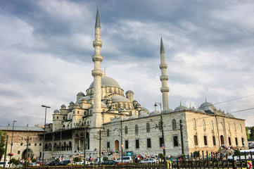 Fototapeta na wymiar New mosque-Yeni Camii, Istanbul, Turkey.