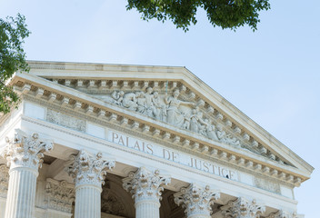 Palais de justice de Nîmes