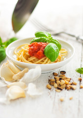 Spaghetti with tomatoes and fresh basil 