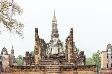 Fototapeta premium Ancient buddha statue. Sukhothai Historical Park, Sukhothai Prov