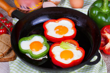 Fried eggs in peppers