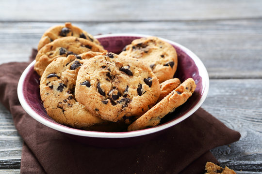 Sweet cookies in bowl