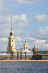 Вид на Петропавловский собор майским  днем. Санкт-Петербург