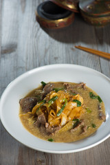wat tan hor, popular cantonese fried noodle with beef