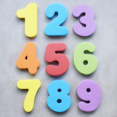 Naklejka premium Numbers on gray