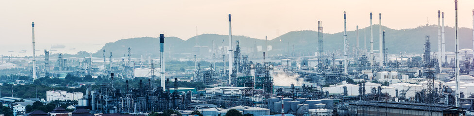 Fototapeta premium Light of petrochemical industry power station