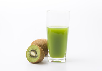 Kiwi fruit and kiwi juice