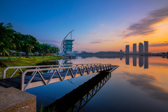 Malaysia, Putrajaya, Pullman, Sunrise at jetty on lake