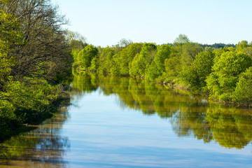 Obraz premium Morning sun shining in River Vantaa in Southern Finland