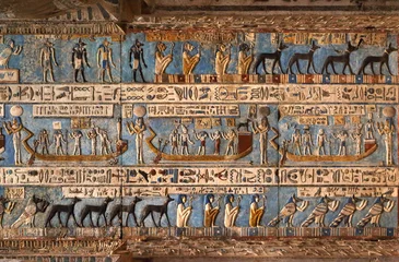Deurstickers Hiëroglyfische gravures in oude Egyptische tempel © Kokhanchikov