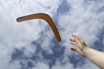 Catching returning boomerang, plain