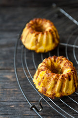 Mini lemon bundt cake