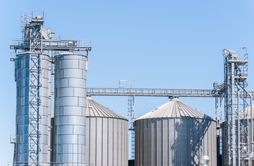 Storage facility cereals, and biogas production