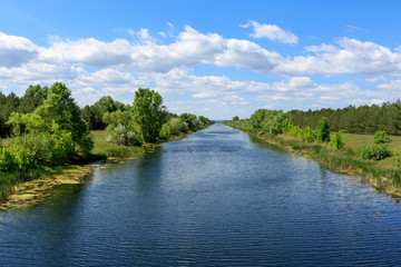 Fototapeta premium Nice clouds in sky over river