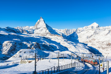 Fototapeta na wymiar Matterhorn and Gornergratbahn