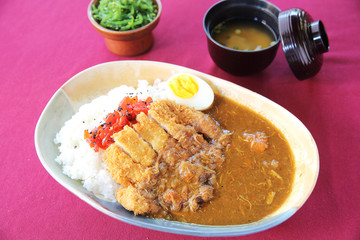 Curry rice with fried pork