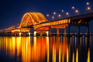 Fototapeta premium Banghwa bridge at night in Seoul,Korea
