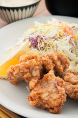 鶏の唐揚げ定食