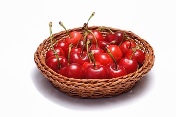 Ciliegia su sfondo bianco-Cherries on white background