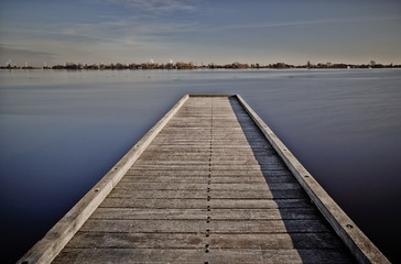 Fototapeta na wymiar boardwalk over lake
