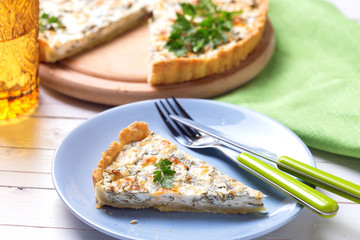 Tart with cottage cheese and hearbs