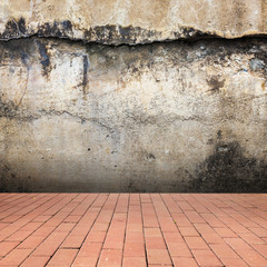 Old empty room with concrete wall
