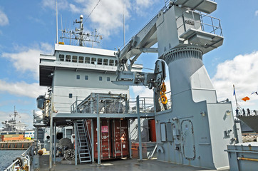 Kran auf einem Schiff