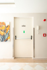 acil &ccedil;ıkış kapısı