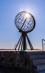 Gordijnen Nordkapp Globe Sculptuur © capturelight