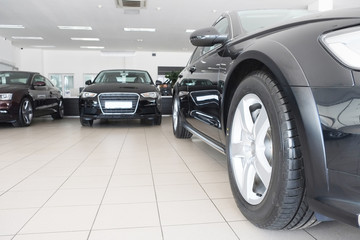 Obraz na płótnie Canvas Cars in a dealer repair station in Moscow, Russia