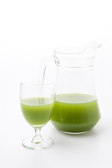 Kiwi fruit and kiwi juice