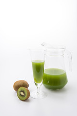Kiwi fruit and kiwi juice