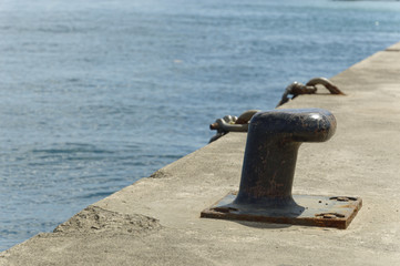 Quai au bord de l'eau