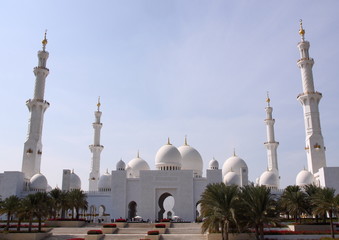 Fototapeta na wymiar Grand Moschee Abu Dhabi
