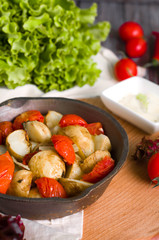Baked potatoes, tomatoes, 