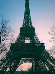 sunset at the eiffel tower