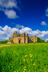 Resti della vecchia chiesa di Monterano