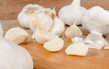 White garlic bulbs and cloves