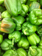 Obraz na płótnie Canvas Green sweet pepper