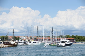 Fototapeta na wymiar Boote bei Novigrad, Istrien, Kroatien