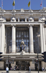 Fototapeta premium LONDON, UK - JULY 03, 2014: Oxford street 