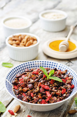 oatmeal nuts quinoa granola