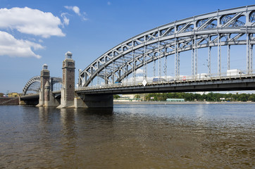 Fototapeta na wymiar Peter the Great Bridge