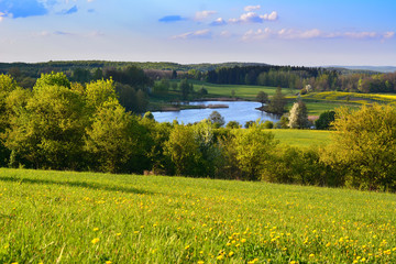 Obraz premium Colorful spring landscape with lake