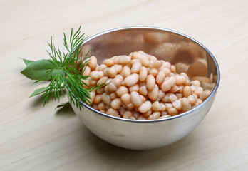 White canned beans