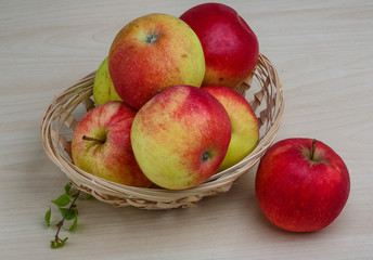 Few apples