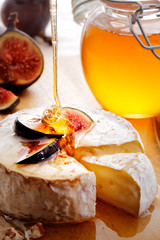 Brie Cheese with Figs and honey