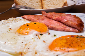 fried egg and bacon for breakfast for a loved one