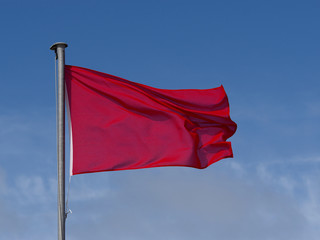 Badeverbotsflagge an der Nordsee