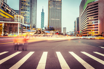 Fototapeta premium traffic blur motion in modern city street